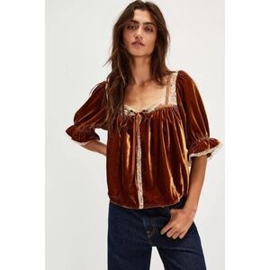 NWT!! FREE PEOPLE Let’s Voyage Velvet Lace Top Bronze Brown Victorian Medium